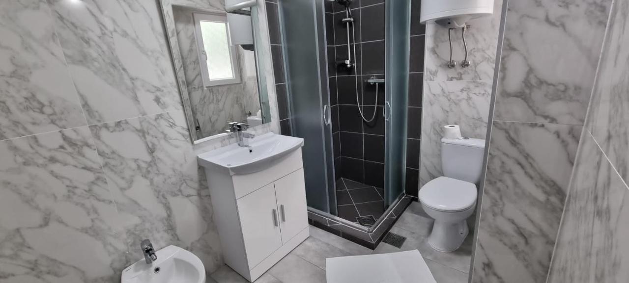 Apartments La Playa Пула Екстер'єр фото