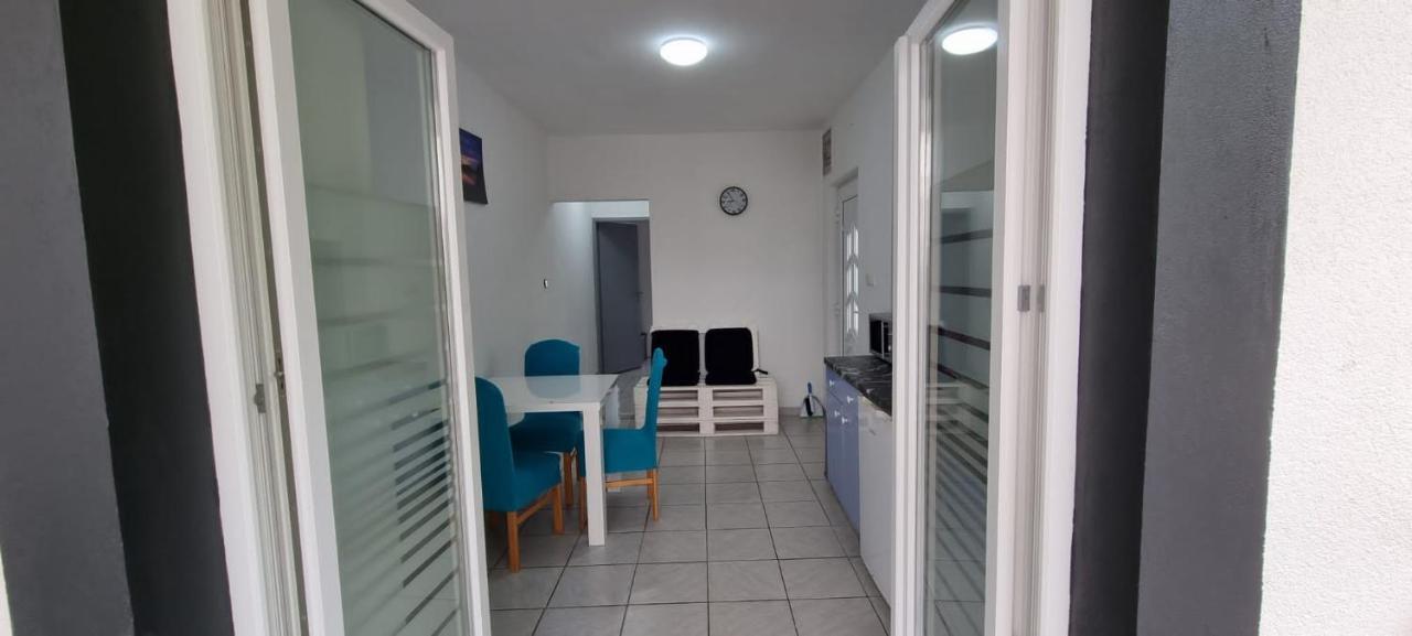 Apartments La Playa Пула Екстер'єр фото