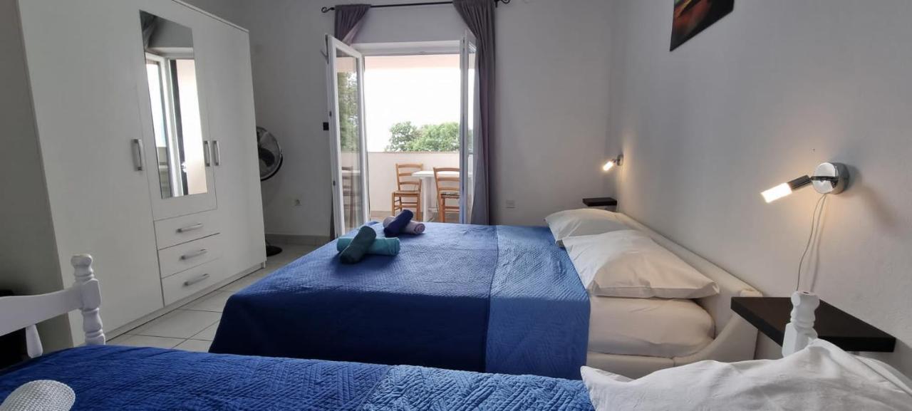 Apartments La Playa Пула Екстер'єр фото