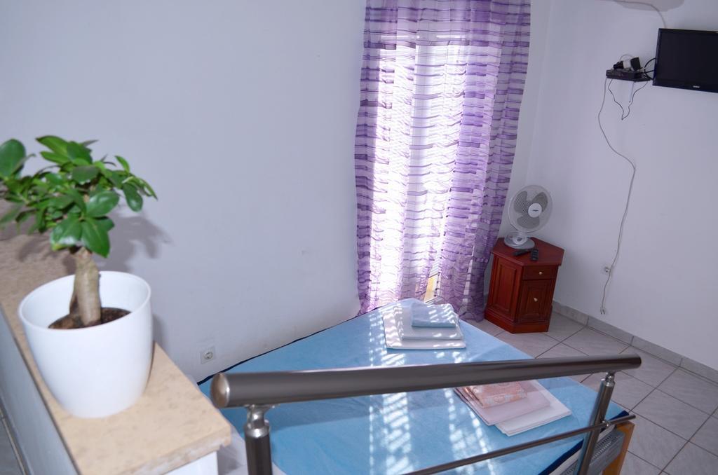 Apartments La Playa Пула Екстер'єр фото