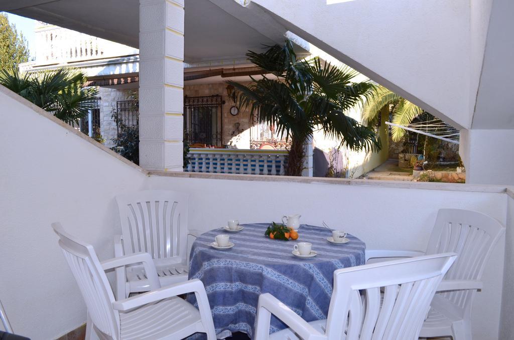 Apartments La Playa Пула Екстер'єр фото